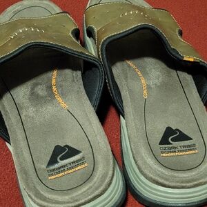 Ozark Trail Men's Tan and Gray Slide Sandals
